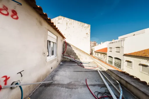 Moradia totalmente remodelada no coração de Peniche!