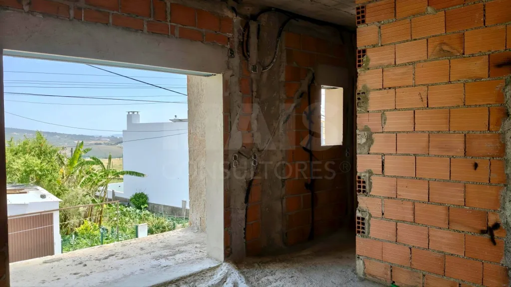 Moradia T4 c/ Suite, Jardim, Piscina & Parqueamento!