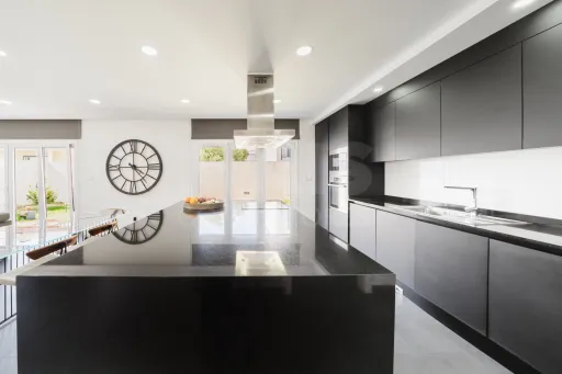 Moradia nova V4 em São João Da Talha