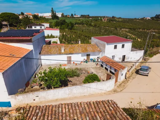 2 Moradias num terreno de 6117m2 | Carvalhal | Bombarral