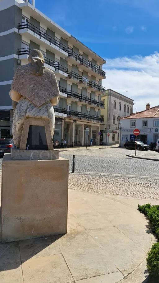 Prédio em Peniche | Investimento com rendimento e potencial de valorização
