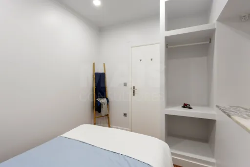 Andar de Moradia T2 Totalmente Remodelado a menos de 10 Minutos das Praias de Peniche