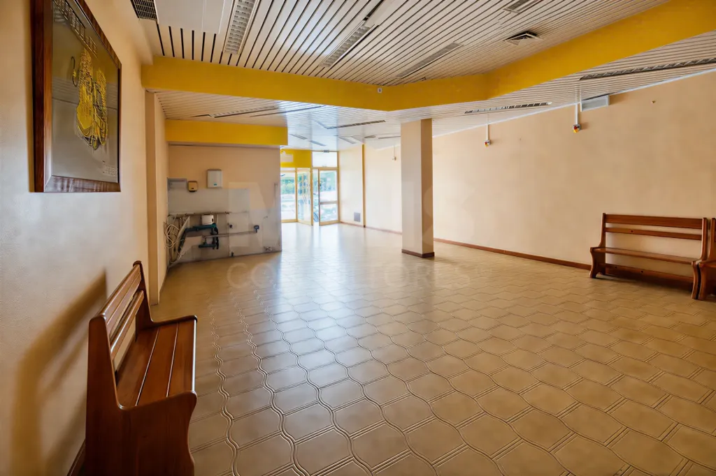 Um espaço. Diferentes caminhos. | 123 M² NO CENTRO DA BENEDITA