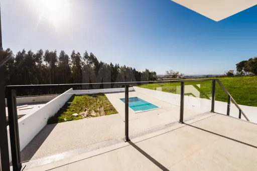Moradia T3+1 | Piscina | Garagem | Caldas da Rainha
