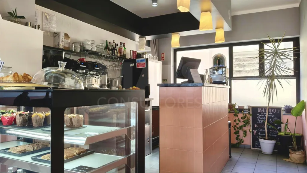 Trespasse | Rest. / Café em Pleno Funcionamento (Centro - Lourinhã)