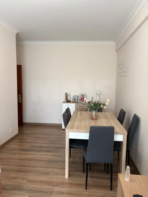 Renovated 2-bedroom apartment in Póvoa de Santa Iria