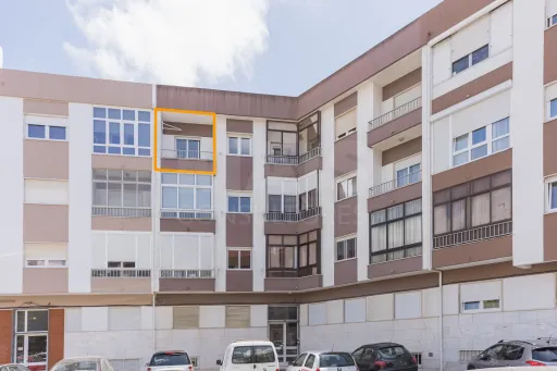 Top Floor | Fully Renovated 2-Bedroom Apartment | 2 Balconies | Unobstructed View