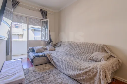 Apartamento T2 na Póvoa de Santo Adrião, Odivelas.