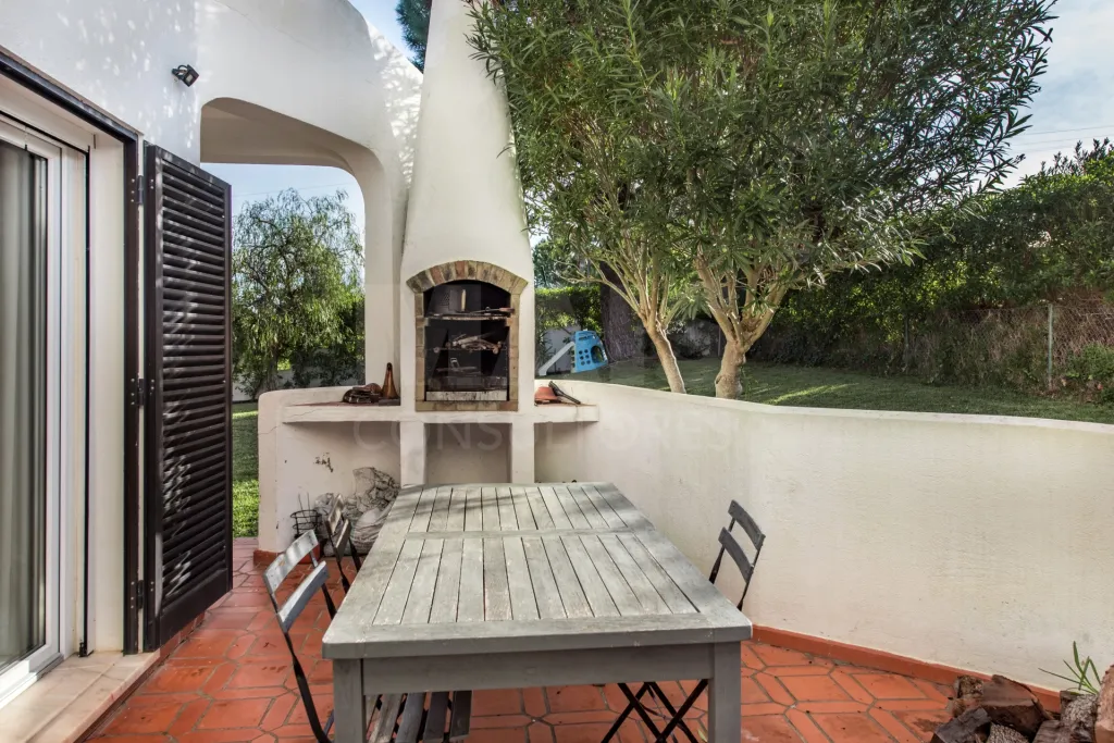 Moradia Exclusiva no Algarve – O Refúgio Perfeito para Viver ou Investir