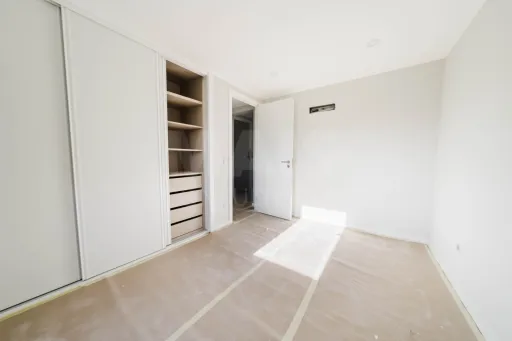 Moradia T3 Renovada C/ Logradouro e Anexos, São Bartolomeu, Lourinhã