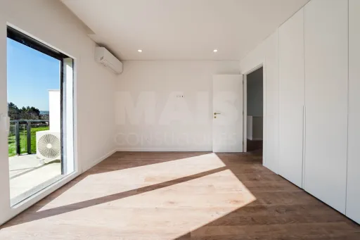 Moradia T3+1 | Piscina | Garagem | Caldas da Rainha