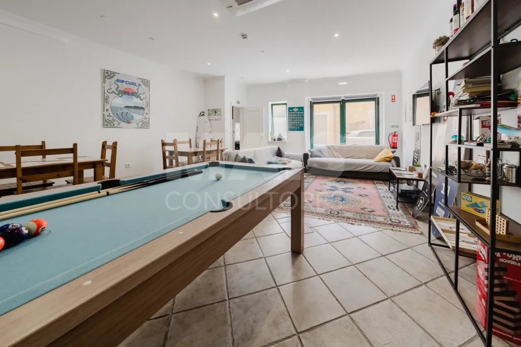 Investment property in downtown Peniche