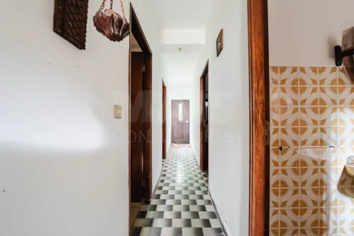 Moradia com 1.040 m² de Terreno no Seixal, Lourinhã