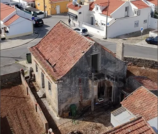 Casa Velha - Memória, potencial e uma nova história na Abrunheira