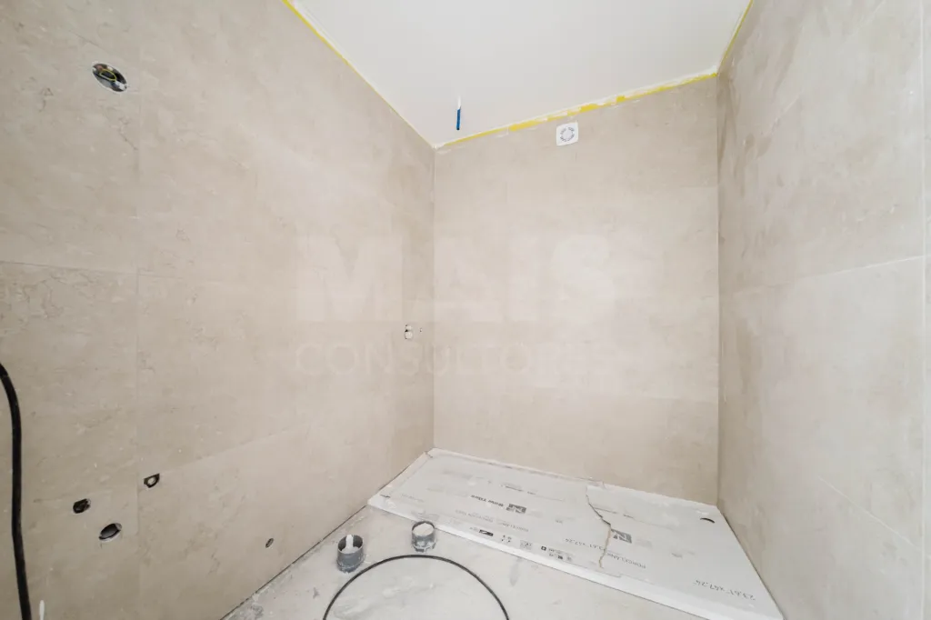 Modern New 3 Bedroom Villa with Pool in Ferrel