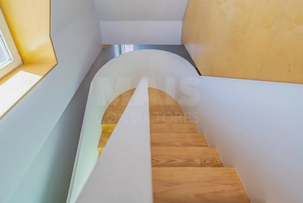 One-Bedroom Architectural Duplex with Terrace