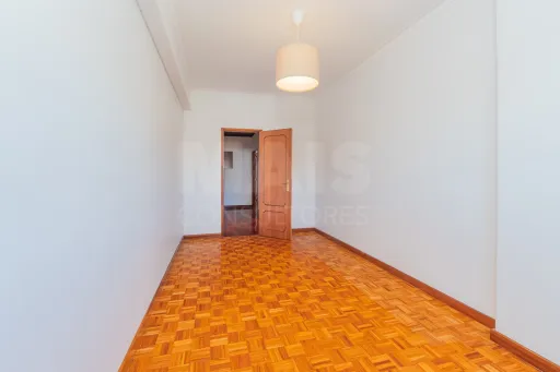 Vista Rio + Espaço Extra – O T2+1 que Vais Querer a 25 Minutos de Lisboa