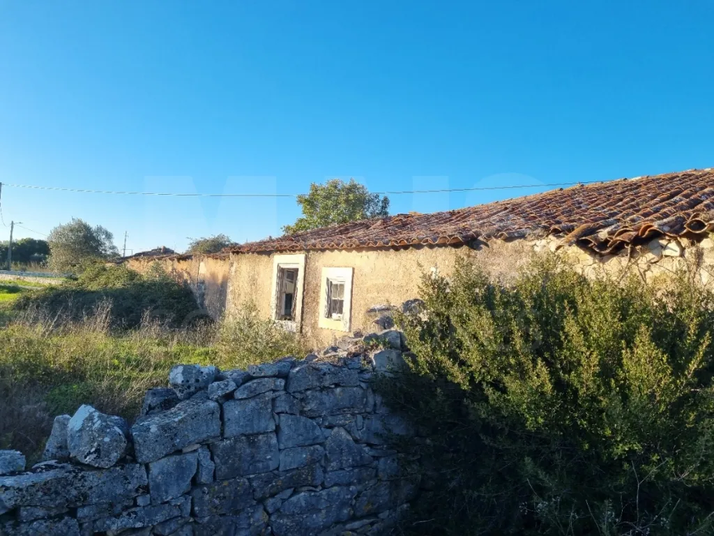 Moradia em ruinas, em Barreirinhas, ALCANEDE