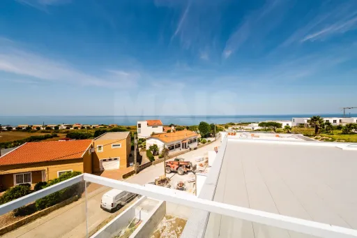 ROOFTOP PRIVATIVO com vista sobre o Atlântico | Moradia T3 com Piscina | COSTA DE PRATA