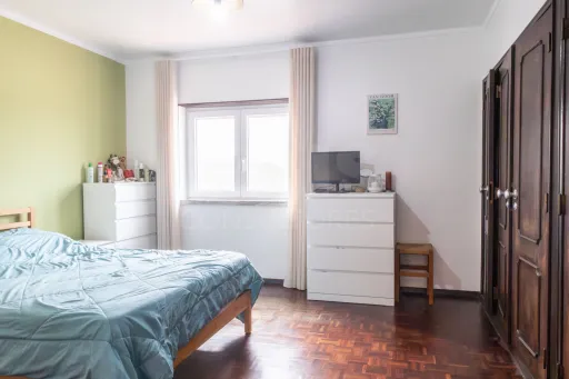 2-Bedroom + 2-Bathroom Duplex with Garage, Terraces, and Unobstructed Views | Avenal – Caldas da Rainha