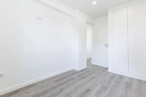 Apartamento T2 totalmente remodelado, Parque das Nações
