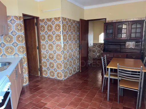 Apartamento T3 no centro das Caldas da Rainha com elevador