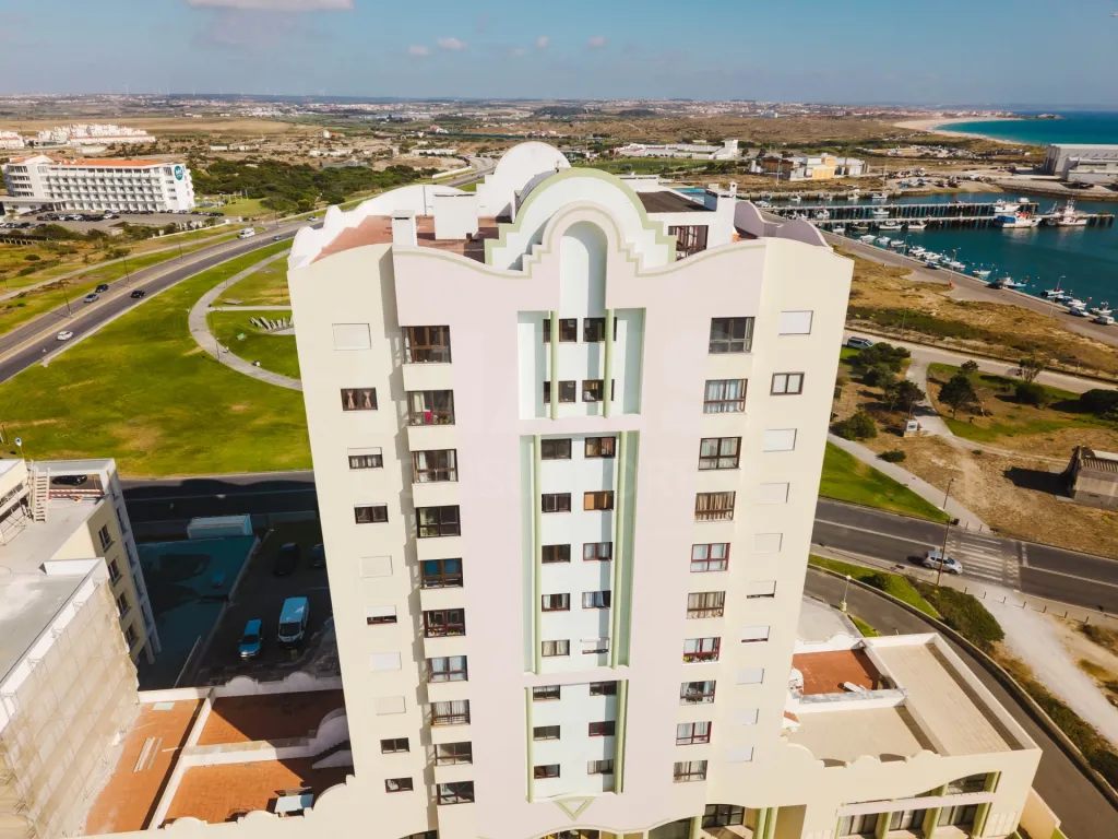 Vista Mar de Sonho | Apartamento T3 com 160 m² e Garagem em Peniche