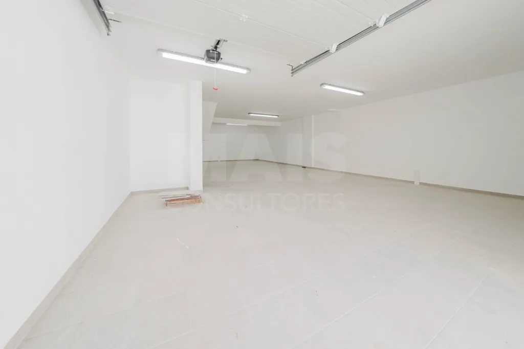 Moradia T3 Nova C/ Vista Mar, Piscina e Garagem, Areia Branca, Lourinhã