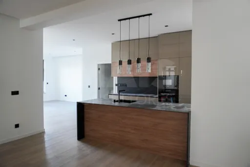 🏡 T0 Novo com 86 m² em Monte Abraão – Queluz