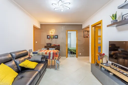 T2 Remodelado no Bairro da Covina com vista rio