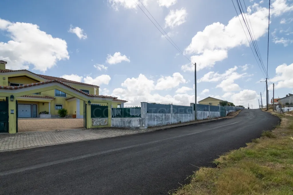 Moradia T5 em Cheleiros