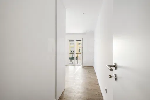 Apartamento T3 Novo com garagem -- Santa Bárbara