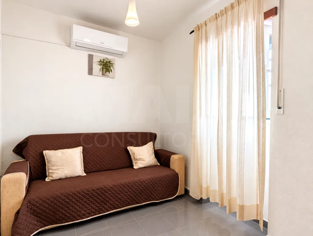 Moradia T2 mobilada e equipada com varanda | Seixal – Lourinhã