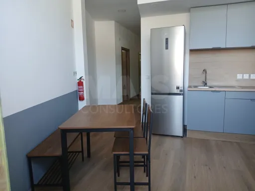 Moradia T8 em Santiago do Cacém – Ideal para Empresas