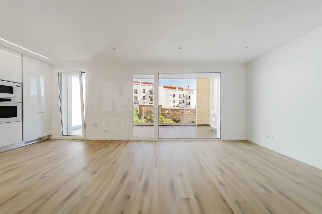 Apartamento T2 com 2 lugares de garagem