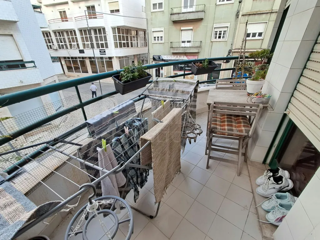 2-bedroom + 1 apartment with an elevator, parking, and storage room near the bullring