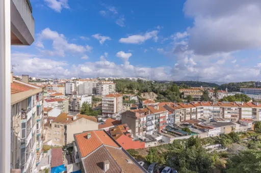2-Bedroom Apartment with Excellent Potential | Sacavém | 5th Floor with Elevator
