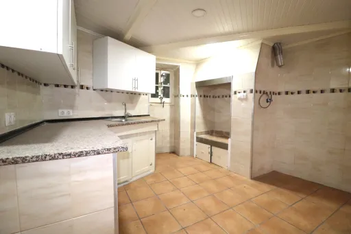 Moradia T1 com sótão no centro Histórico de Vila Franca de Xira para remodelação