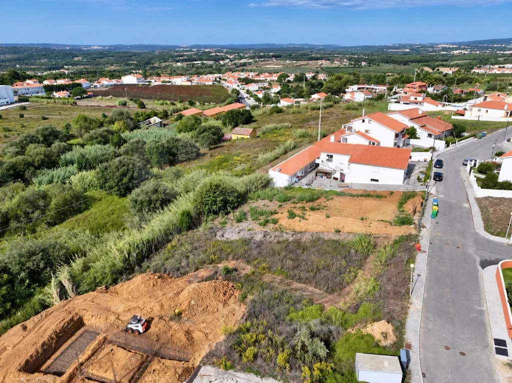 Lote Urbano para Moradia de 586 m2 | Gaeiras, Óbidos