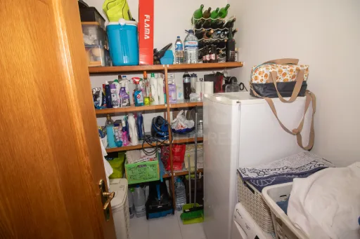 Apartamento T4 no Carregado
