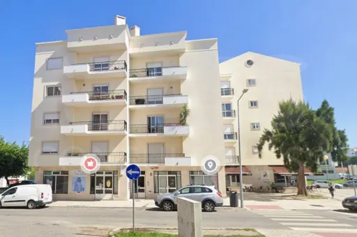 Apartamento T2, com elevador e estacionamento - Caldas da Rainha