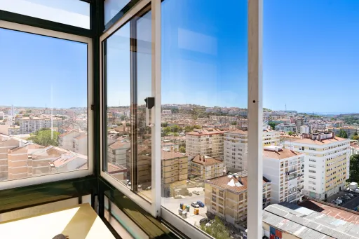 2-Bedroom Apartment with Balcony and Storage Room in Agualva Cacem - Sintra