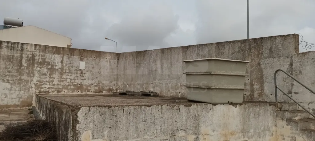Terreno Urbano c/projecto de construção