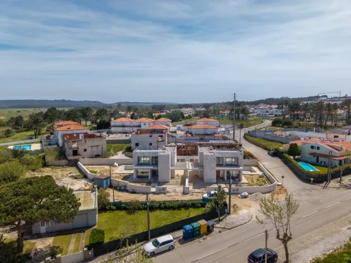 Moradia T3 (3 Suítes) com piscina e jardim - Salir do Porto