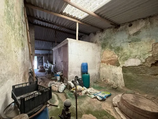 Adega com 72 m2 | Barrocalvo | Bombarral