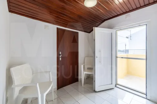 Moradia T2 + 2 Remodelada | Conforto, Espaço e Tranquilidade a Poucos Minutos da Cidade