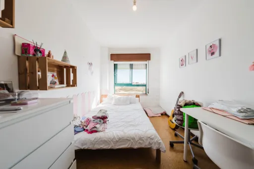 Apartamento T3 em Peniche com 110 m², perto do centro e da Universidade