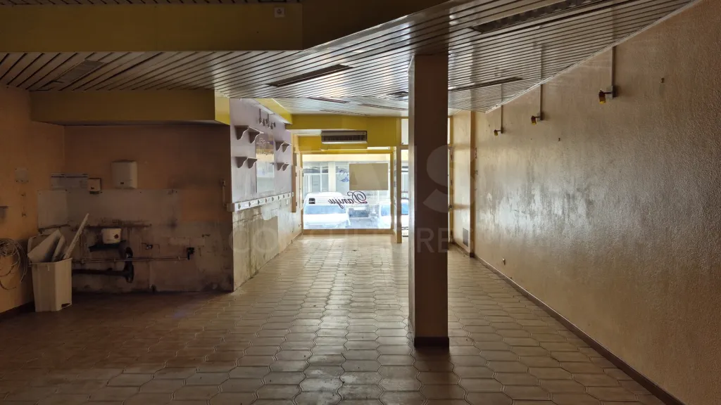 Um espaço. Diferentes caminhos. | 123 M² NO CENTRO DA BENEDITA
