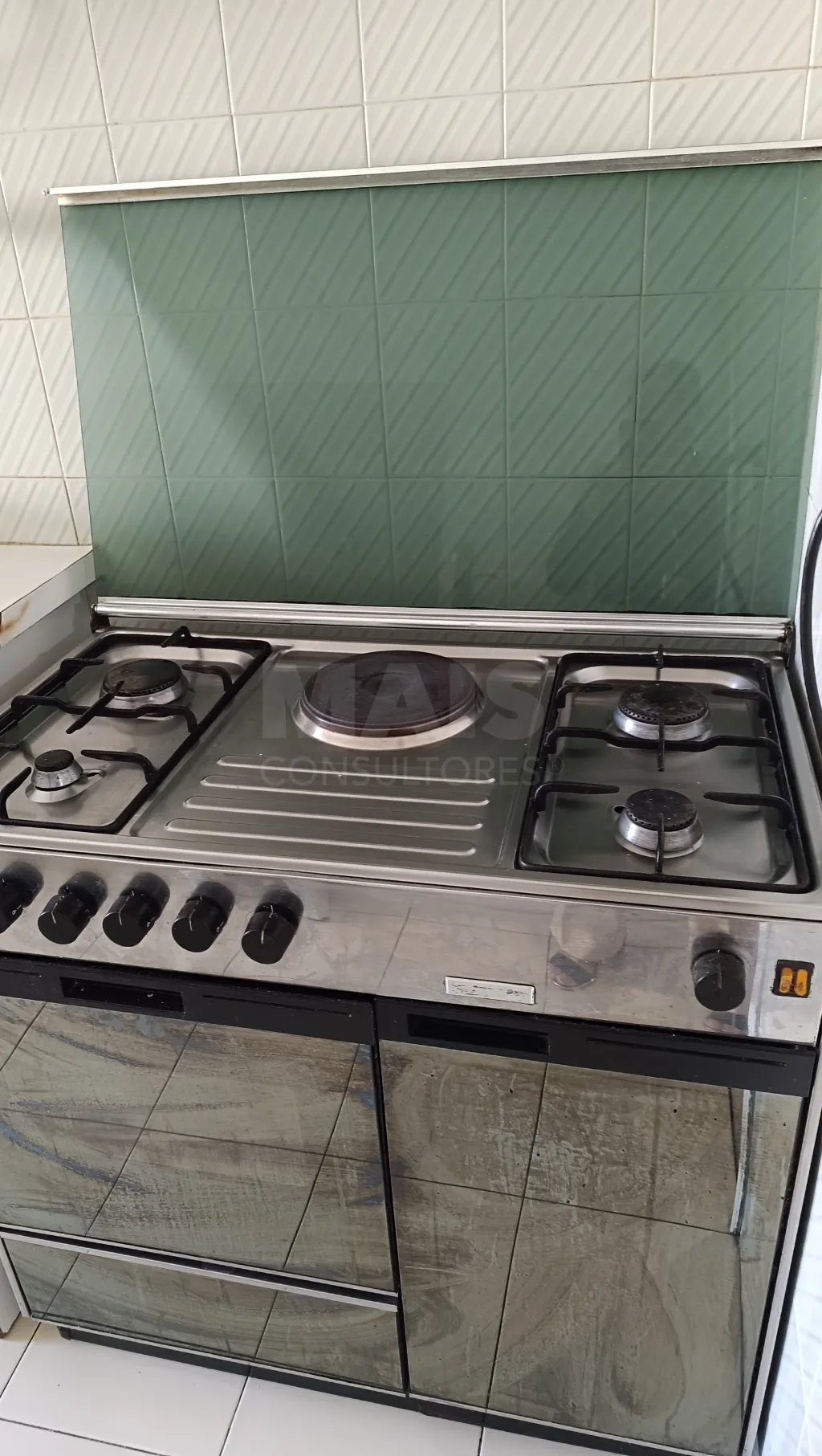 2-Bedroom Apartment in Seixal with Two Elevators