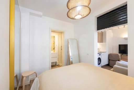 Estudio Remodelado convertido em T1 | Arroios | Lisboa|Zona Premium junto ao metropolitano